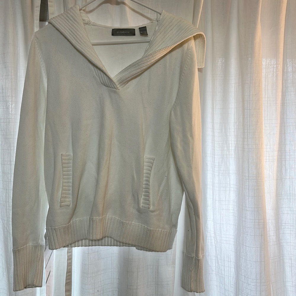 Liz Claiborne XL sweater. White.